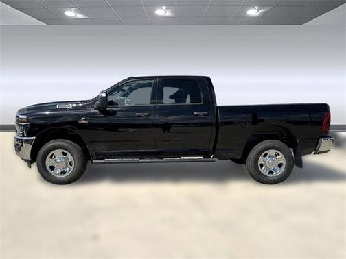 2025 RAM 2500 Tradesman Crew Cab 4x4 6'4' Box