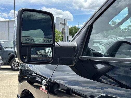 2025 RAM 2500 Laramie Crew Cab 4x4 6'4' Box
