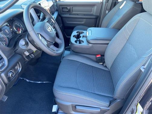 2026 RAM 3500 Tradesman Crew Cab 4x4 8' Box