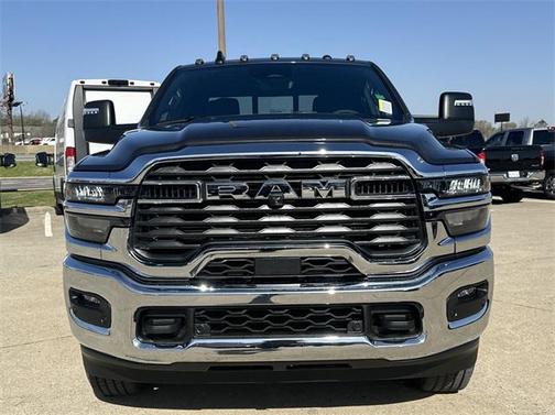 2025 RAM 2500 Tradesman Crew Cab 4x4 6'4' Box