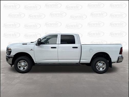 2025 RAM 2500 Tradesman Crew Cab 4x4 6'4' Box