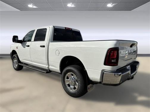 2025 RAM 2500 Tradesman Crew Cab 4x4 6'4' Box