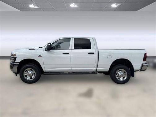 2025 RAM 2500 Tradesman Crew Cab 4x4 6'4' Box