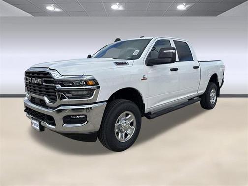 2025 RAM 2500 Tradesman Crew Cab 4x4 6'4' Box