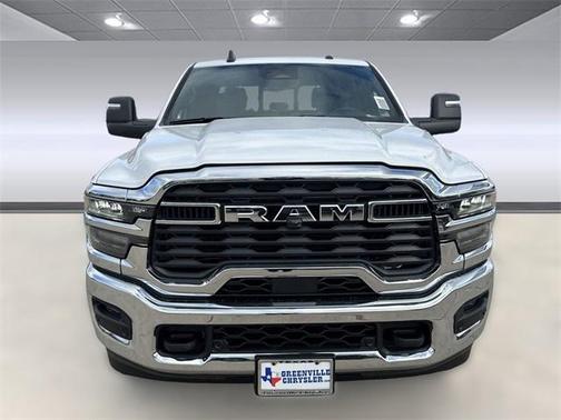 2025 RAM 2500 Tradesman Crew Cab 4x4 6'4' Box