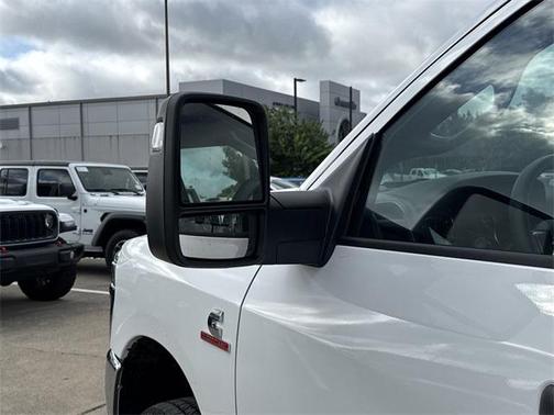 2025 RAM 2500 Tradesman Crew Cab 4x4 6'4' Box