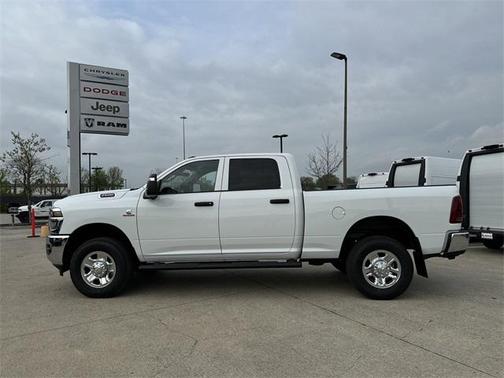 2025 RAM 2500 Tradesman Crew Cab 4x4 6'4' Box