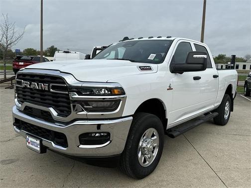 2025 RAM 2500 Tradesman Crew Cab 4x4 6'4' Box