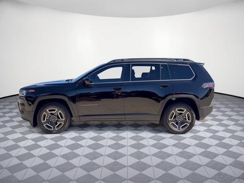 Diamond Black Crystal Pearlcoat 2026 Jeep Cherokee Laredo 4x4