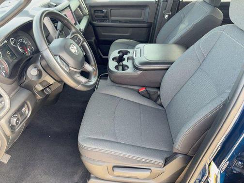 2024 RAM 3500 Tradesman Crew Cab 4x4 8' Box