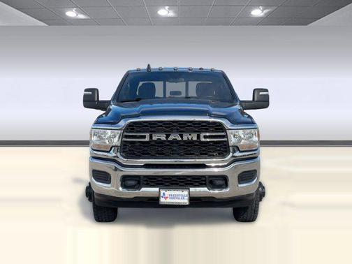 2024 RAM 3500 Tradesman Crew Cab 4x4 8' Box