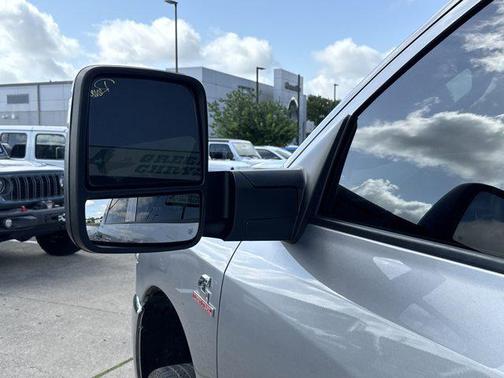 2024 RAM 3500 Tradesman Crew Cab 4x4 8' Box