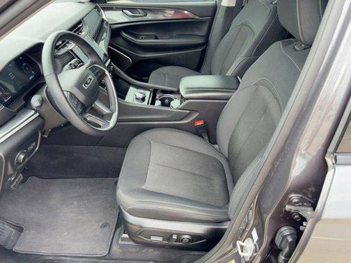 2022 Jeep Grand Cherokee L Laredo