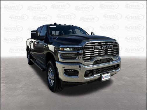 2025 RAM 2500 Tradesman Crew Cab 4x4 6'4' Box