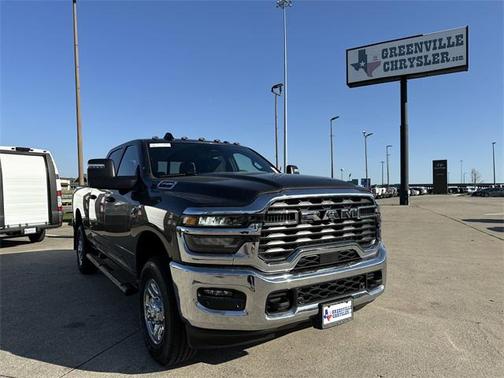 2025 RAM 2500 Tradesman Crew Cab 4x4 6'4' Box