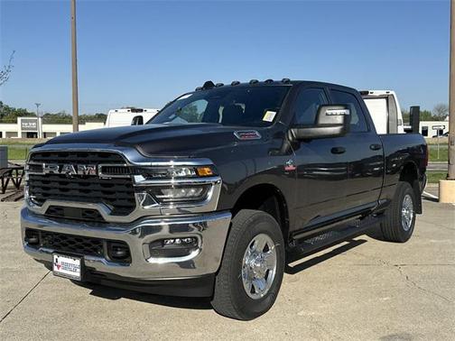 2025 RAM 2500 Tradesman Crew Cab 4x4 6'4' Box