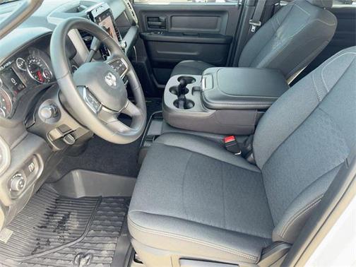 2026 RAM 3500 Tradesman Crew Cab 4x4 8' Box