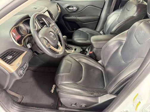 Bright White Clearcoat 2016 Jeep Cherokee Limited