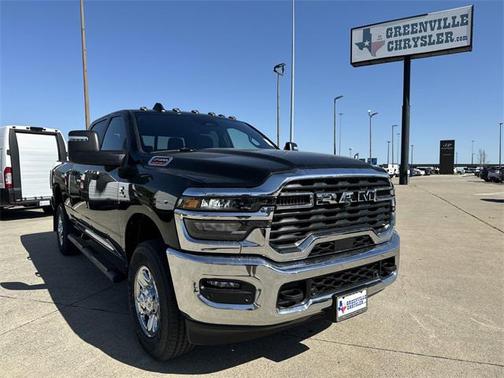 2025 RAM 2500 Tradesman Crew Cab 4x4 6'4' Box