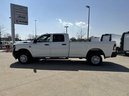 2024 RAM 2500 Tradesman Crew Cab 4x4 8' Box