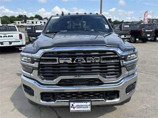 2025 RAM 2500 Tradesman Crew Cab 4x4 6'4' Box