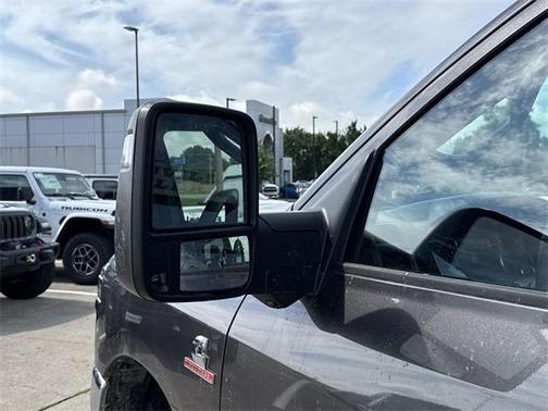 2025 RAM 2500 Tradesman Crew Cab 4x4 6'4' Box