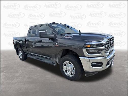 2025 RAM 2500 Tradesman Crew Cab 4x4 6'4' Box