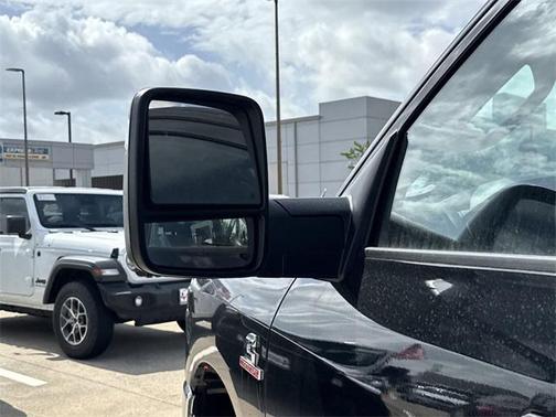 2025 RAM 2500 Tradesman Crew Cab 4x4 6'4' Box