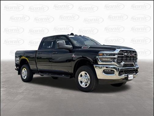 2025 RAM 2500 Tradesman Crew Cab 4x4 6'4' Box