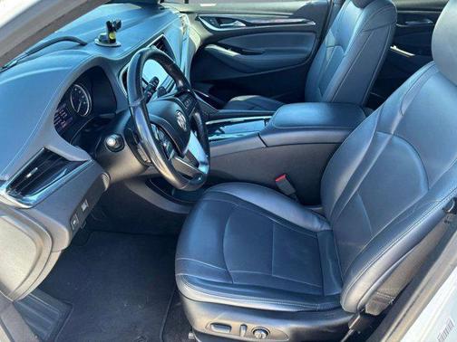 2022 Buick Enclave FWD Essence