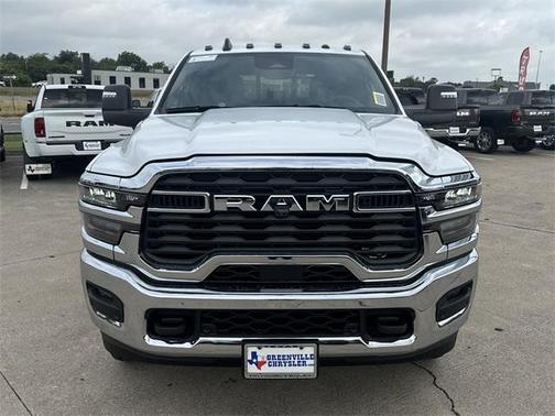 2025 RAM 2500 Tradesman Crew Cab 4x4 6'4' Box