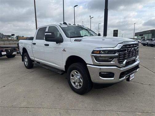 2025 RAM 2500 Tradesman Crew Cab 4x4 6'4' Box