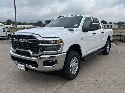 2025 RAM 2500 Tradesman Crew Cab 4x4 6'4' Box