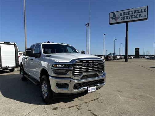2025 RAM 2500 Tradesman Crew Cab 4x4 6'4' Box