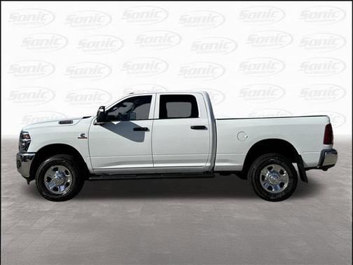 2025 RAM 2500 Tradesman Crew Cab 4x4 6'4' Box