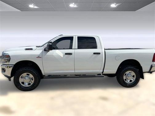 2025 RAM 2500 Tradesman Crew Cab 4x4 6'4' Box