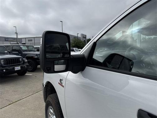 2025 RAM 2500 Tradesman Crew Cab 4x4 6'4' Box