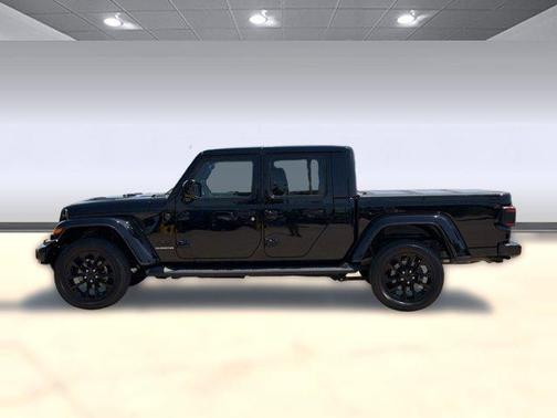 Black Clearcoat 2021 Jeep Gladiator High Altitude 4x4