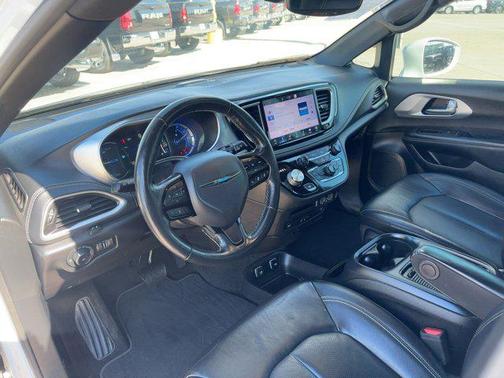 2021 Chrysler Pacifica Hybrid Touring L