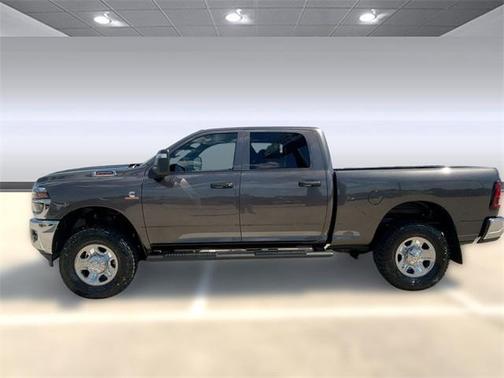 2025 RAM 2500 Tradesman Crew Cab 4x4 6'4' Box