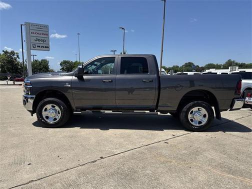 2025 RAM 2500 Tradesman Crew Cab 4x4 6'4' Box