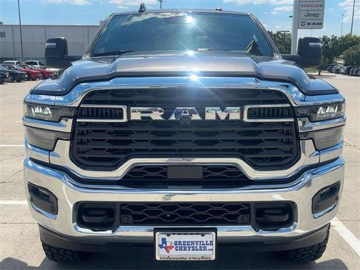 2025 RAM 2500 Tradesman Crew Cab 4x4 6'4' Box