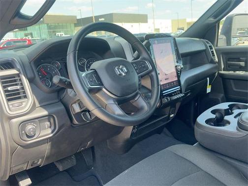 2025 RAM 2500 Tradesman Crew Cab 4x4 6'4' Box