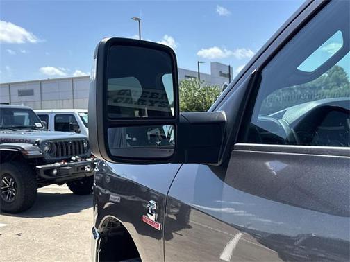 2025 RAM 2500 Tradesman Crew Cab 4x4 6'4' Box