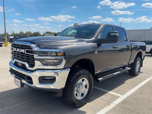 2025 RAM 2500 Tradesman Crew Cab 4x4 6'4' Box