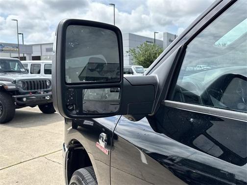 2025 RAM 2500 Tradesman Crew Cab 4x4 6'4' Box