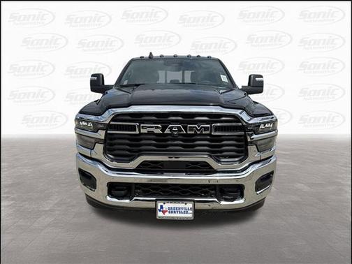 2025 RAM 2500 Tradesman Crew Cab 4x4 6'4' Box
