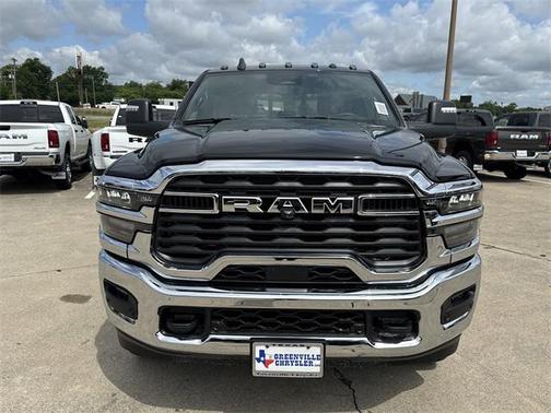 2025 RAM 2500 Tradesman Crew Cab 4x4 6'4' Box