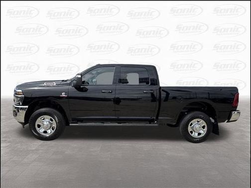 2025 RAM 2500 Tradesman Crew Cab 4x4 6'4' Box