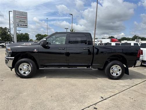 2025 RAM 2500 Tradesman Crew Cab 4x4 6'4' Box